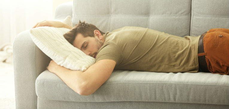 Siesta: ¿dormir la sieta hace bien, mal o no cambia nada?
